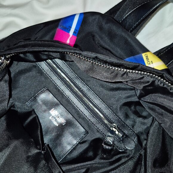 Moschino backpack, Prescription Drug Capsule, RARE controversial pop-culture - Picture 2 of 5